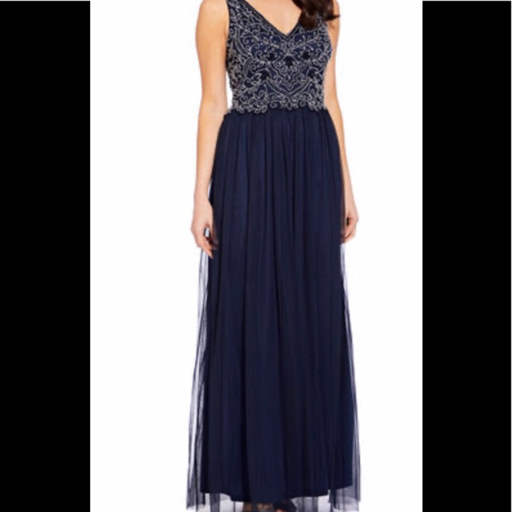 Super cute navy blue formal gown!